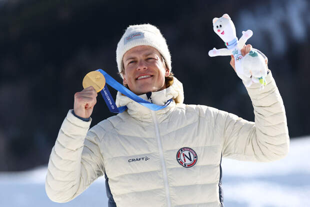 Норвегия выиграла эстафету на Олимпиаде, Клебо стал девятикратным чемпионом ОИ