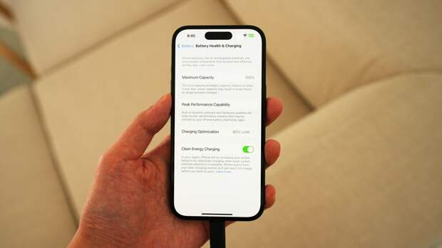 iphone-15-optimized-charging.jpg iphone-15-optimized-charging.jpg