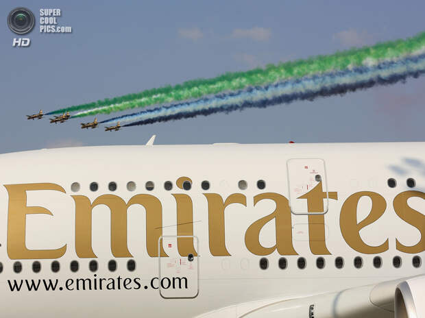 ОАЭ. Дубай. 18 ноября. Во время международного аэрокосмического салона Dubai Airshow. (Christopher Furlong/Getty Images)