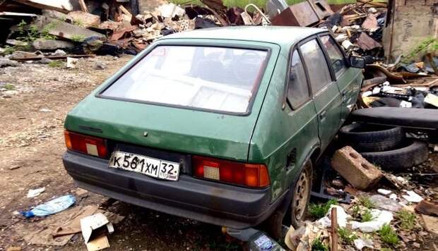 Автомобили, которые нашли во время сноса московских гаражей barn find, авто, автомир, автомобили, гараж, находка, олдтаймер, ретро авто