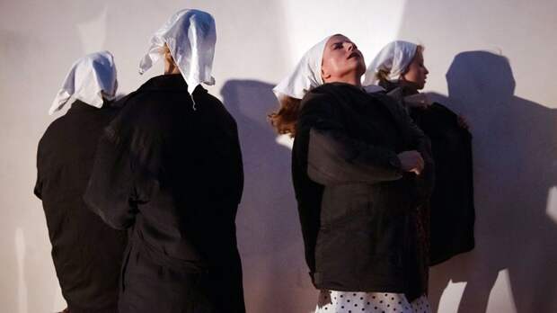 Лаборатория «Акустическая читка» Лаборатория «Акустическая читка»