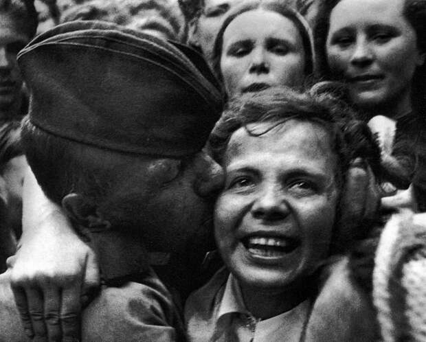 фронт и тыл Великой Отечественной на снимках советских военных фотографов petrusov 1200 2
