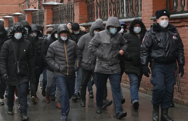 «Численность составляет 6,3 млн»: МВД сообщило о снижении количества мигрантов в России в 2020 году