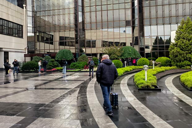 Десятки рейсов задержались в России из-за погоды