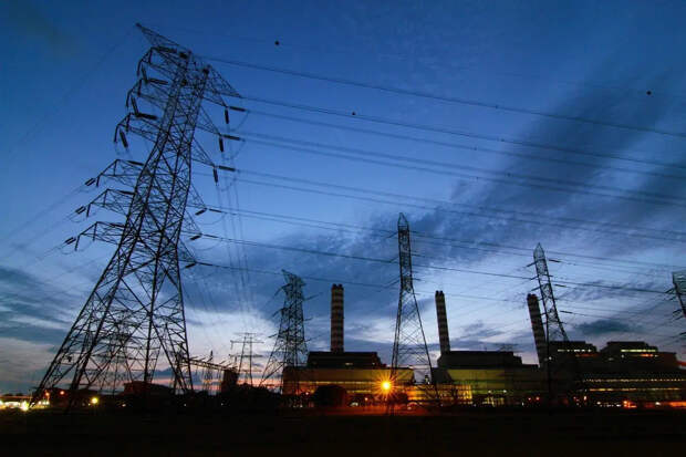 В сети обсуждают апокалиптические фото энергообъектов Украины после удара