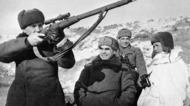 Война до Киева довела. Боевой путь легендарного снайпера Война до Киева довела. Боевой путь легендарного снайпера