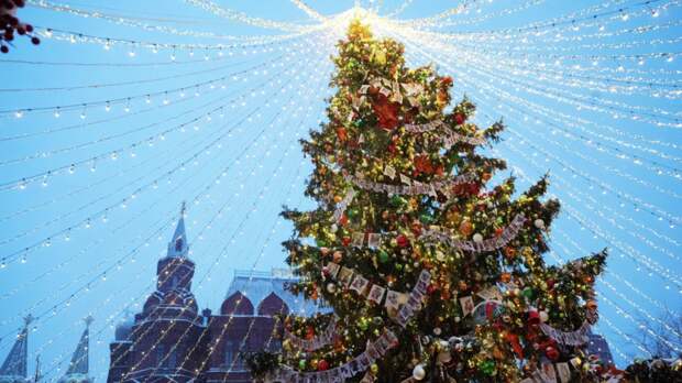 В России новогодние праздники в 2027 году будут длиться 11 дней