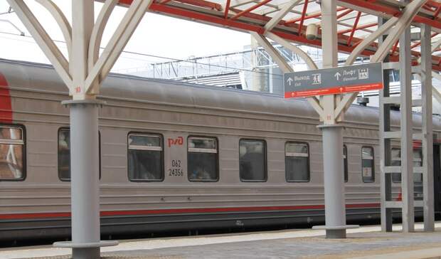 В Татарстане чуть не столкнулись два поезда