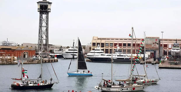 ВМС Израиля захватили следовавшие в сектор Газа суда с гуманитарной помощью