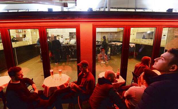 Пан Алкан. Варшава реализует нацпроект «Спивайся, кто может»