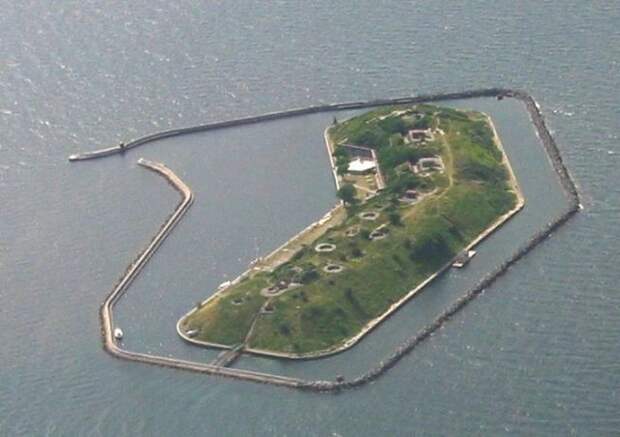 10 самых впечатляющих морских фортов (20 фото)