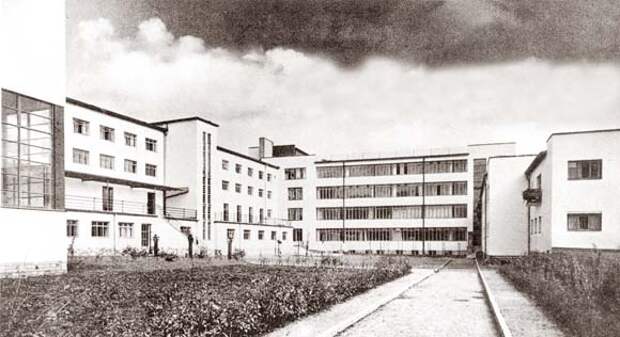 Восточно-прусская ремесленная школа для девушек (ныне Дом офицеров), 1930 год