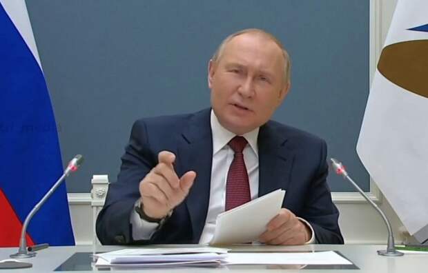 «Будут ездить на 600-х мерседесах»: Путин заверил, что Россия не лишится люксовых товаров