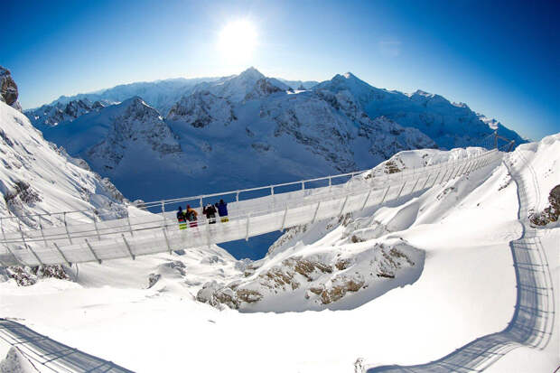 Мост в Энгельберге (Titlis Cliff Walk) Мост в Энгельберге (Titlis Cliff Walk)