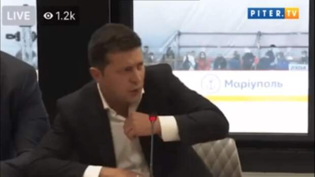 У Зеленского шалят нервы: Неловкий момент с украинским гарантом попал на видео