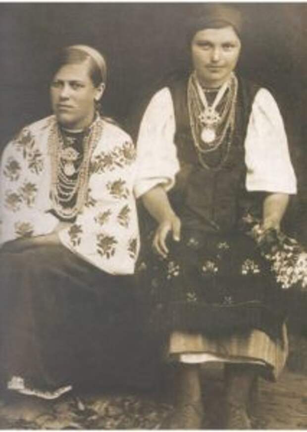 17 фото о том, как выглядели украинки 100 лет назад