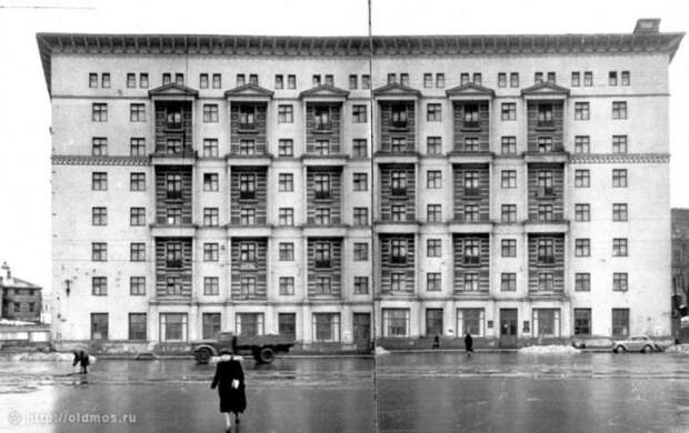 Дом 38/40 по улице Чкалова. Фото 1950 года. интересное, москва, старые фото, фото