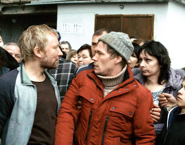 Фильм «Дурак», где Артем сыграл главную роль, получил немало призов, в том числе и международных фестивалей Фильм «Дурак», где Артем сыграл главную роль, получил немало призов, в том числе и международных фестивалей