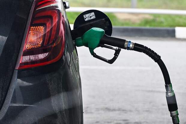 Россиянам напомнили о штрафе за перевозку бензина