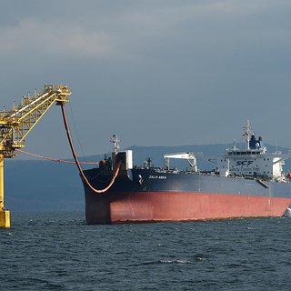 Морской экспорт российской нефти в Европу резко упал