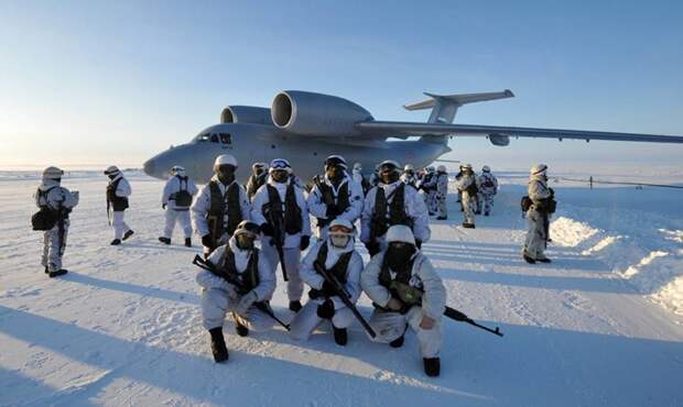 Российские военные в Арктике. Источник изображения: https://vk.com/denis_siniy