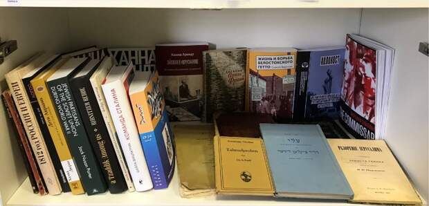 В библиотеку Исследовательского центра на Образцова завезли книжные новинки
