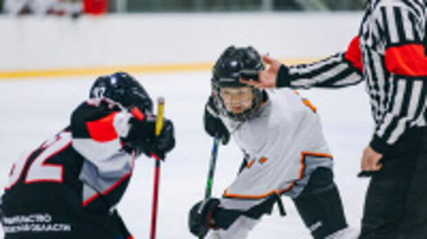 90 юных хоккеистов Ивановской области принимают участие в летней интенсивной хоккейной смене на льду ФОК «Арена Иваново»