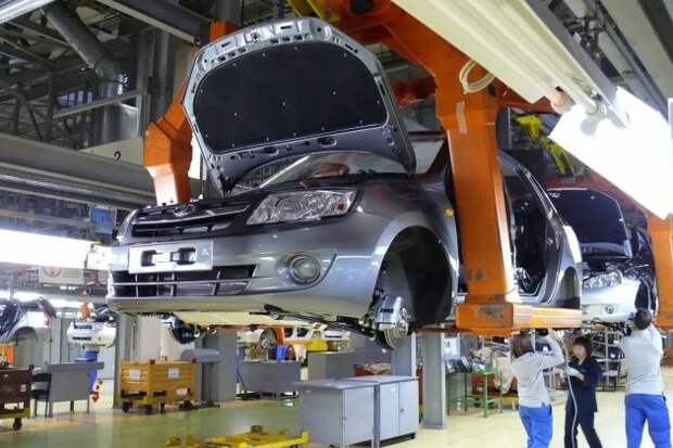Lada_Granta_conveyor.jpg