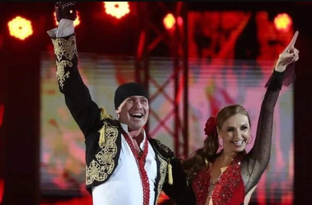 Роман Костомаров рассказал, что живет ради близких после потери конечностей