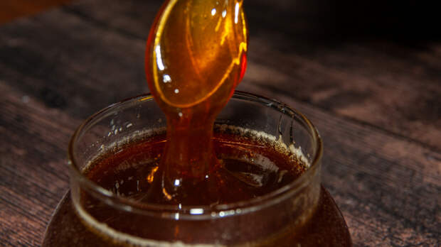 Мы зря оправдываем мед? Что на самом деле происходит, когда вы заменяете сахар