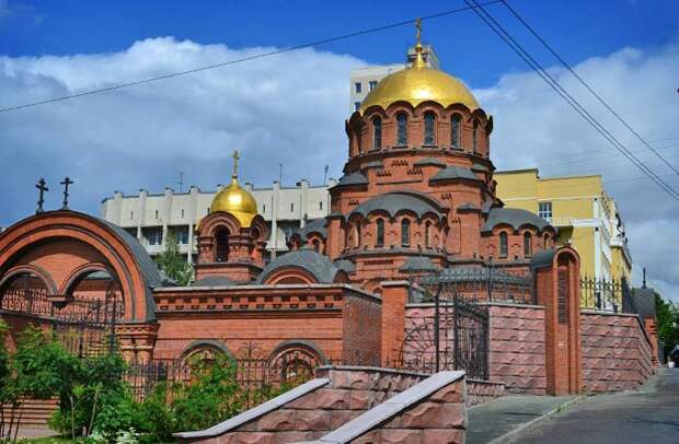 Храм
