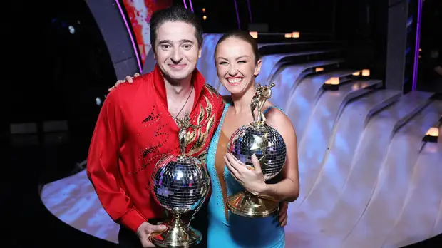 Победителем «Танцев со звёздами» впервые стал мужчина