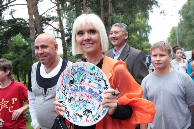 Валерия отмечает день рождения песней "Голос за гранью", которую записала с ИИ