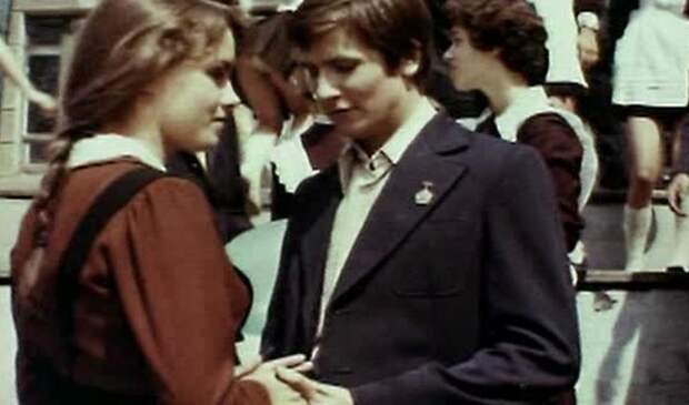Кадр из фильма *Школьный вальс*, 1977 | Фото: kino-teatr.ru