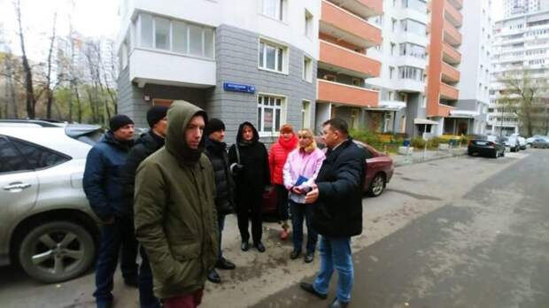 Глава управы Юрий Фисенко совершит еженедельный обход территории Левобережного. Фото: открытый источник