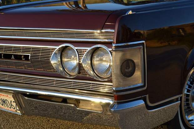 Редкий Imperial Crown Coupe 1967 года продают на аукционе (69 фото)