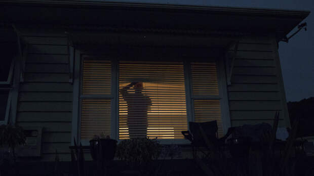 Участник спасения выпавшего из окна ребёнка: когда его поймали, он плакал