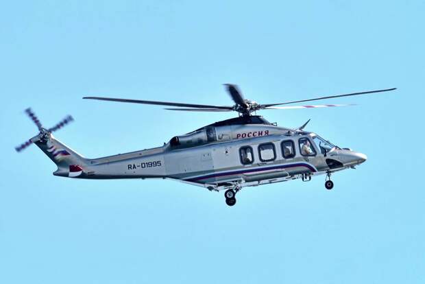Парад обновления: Медведев прилетел в Севастополь на новом вертолете