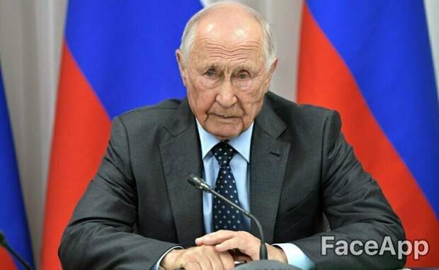 А Владимир Владимирович выглядит очень уставшим. Так ещё бы, столько страной править... веселушка, знаменитости, интересное, приложение, старость, старые люди, фото