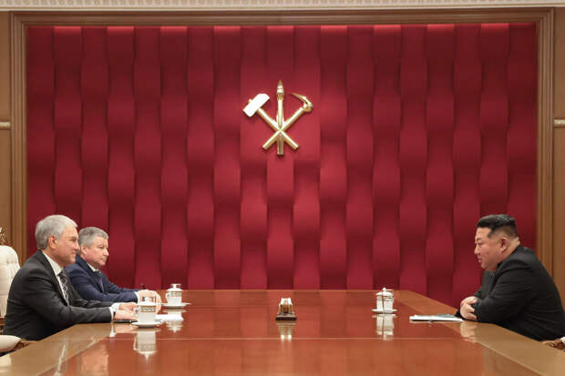 В Пхеньяне прошли переговоры Володина и Ким Чен Ына
