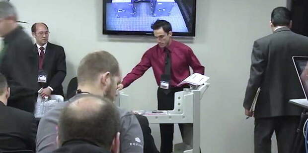 the-internet-is-actually-controlled-by-14-people-who-hold-7-secret-keys