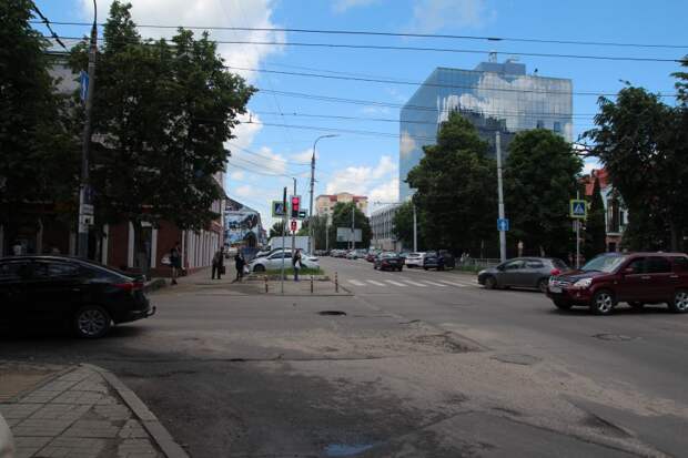 Полесская ул. 6