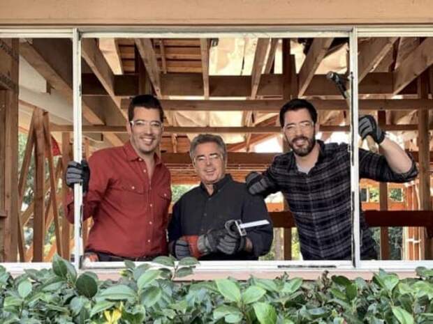 Property Brothers Renovate Brady House with Chris