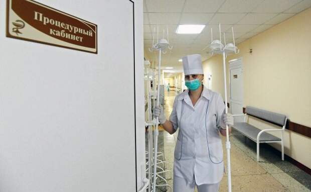 Володин выступил против рекомендаций Минздрава о цветовой одежде для медиков и призвал все обдумать: спикер не одобрил это решение