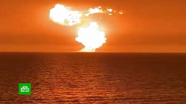 Огненный факел в Каспийском море вспыхнул из-за грязевого вулкана