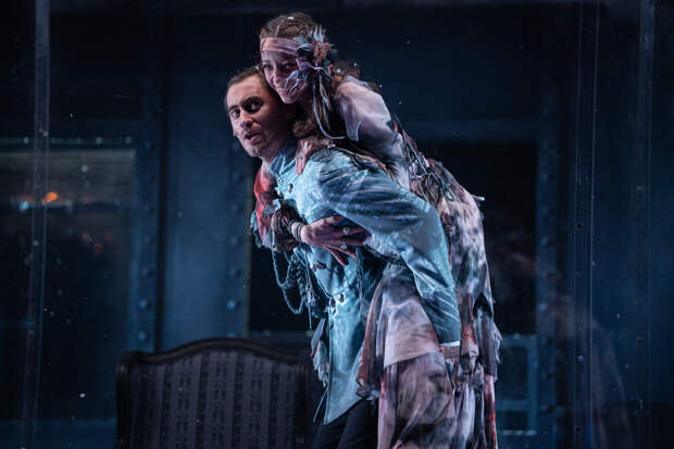 Я закричу на весь мир: «Каренина», которая сошла с рельсов Я закричу на весь мир: «Каренина», которая сошла с рельсов