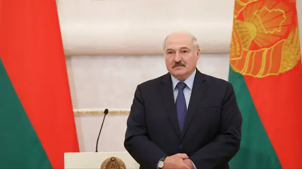 Лукашенко поздравил Путина с Днём России