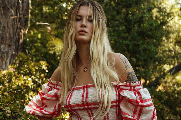 Айрленд Болдуин поблагодарила поклонников за поддержку после ограбления и избиения