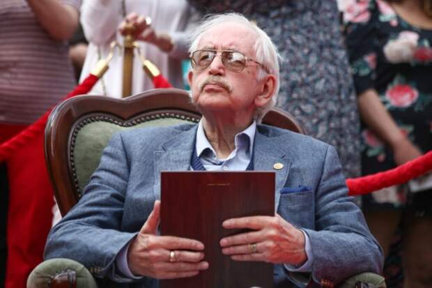 Путин отметил уникальный талант актера Василия Ливанова