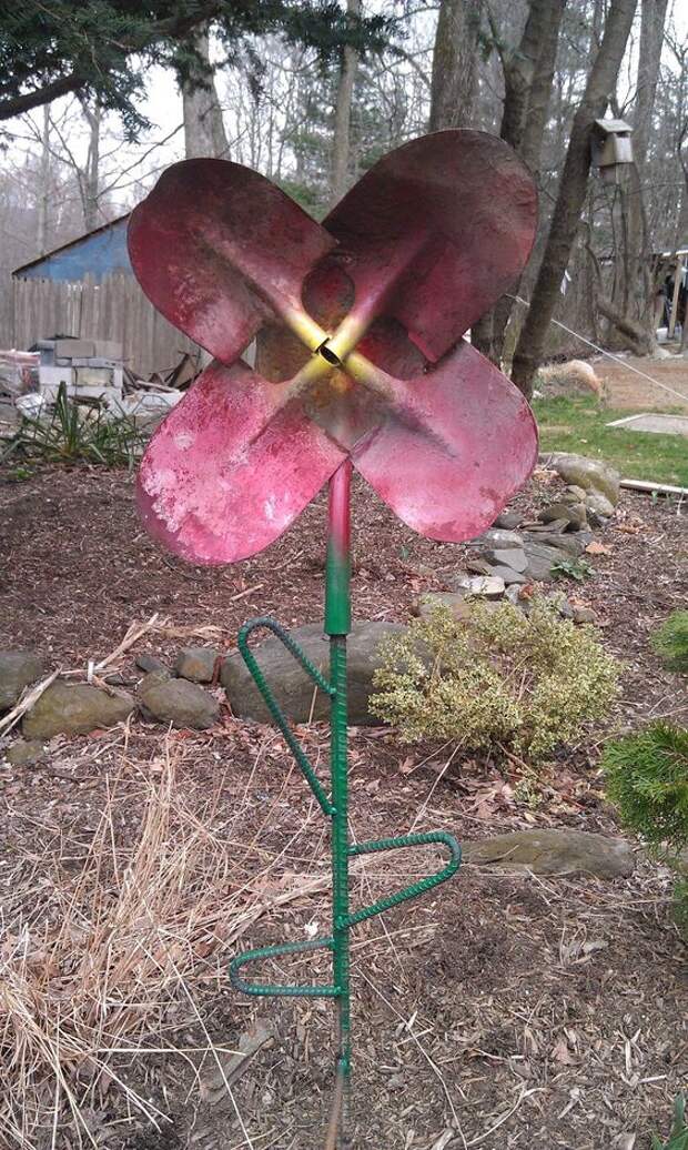 metal shovel garden art flower: 